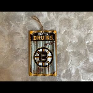 Boston Bruins Off. NHL Corrugated Metal Ornament